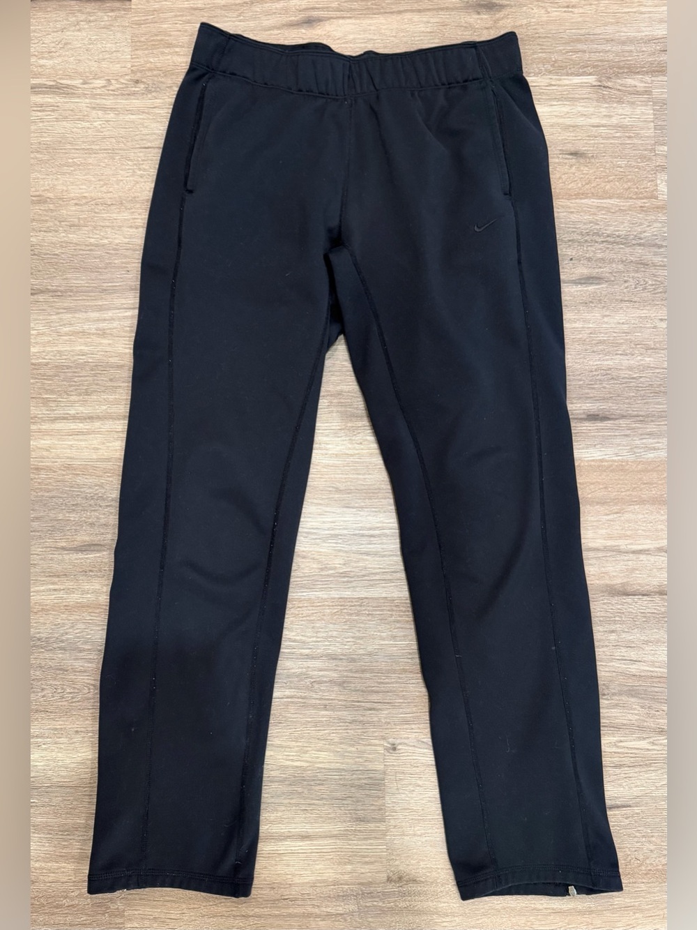 Women’s Nike Tapered Sweatpants / Track Pants